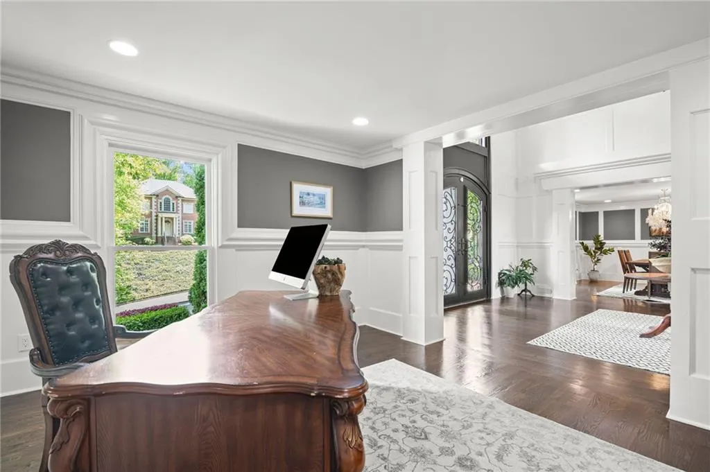 260 Tamer Lane, Atlanta, Georgia 30327, 5 Bedrooms Bedrooms, ,4 BathroomsBathrooms,Residential,For Sale,260 Tamer Lane,7745602