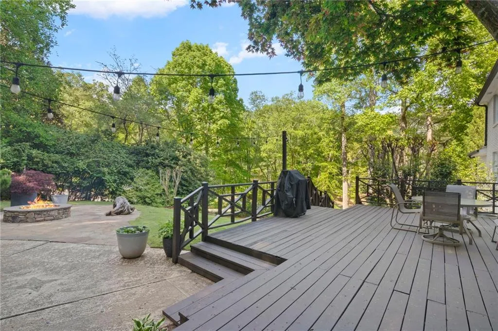 260 Tamer Lane, Atlanta, Georgia 30327, 5 Bedrooms Bedrooms, ,4 BathroomsBathrooms,Residential,For Sale,260 Tamer Lane,7745602