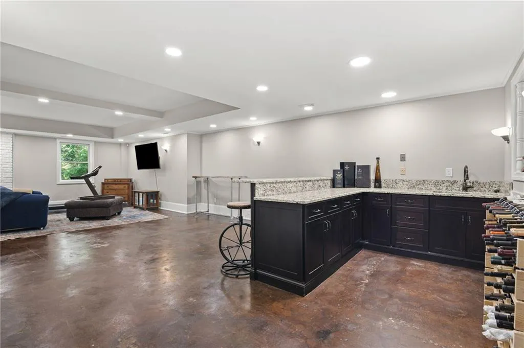 260 Tamer Lane, Atlanta, Georgia 30327, 5 Bedrooms Bedrooms, ,4 BathroomsBathrooms,Residential,For Sale,260 Tamer Lane,7745602