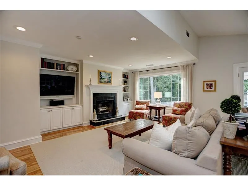4691 E Conway Drive Nw, Atlanta, Georgia 30327, 3 Bedrooms Bedrooms, ,2 BathroomsBathrooms,Residential,Sold,4691 E Conway Drive Nw,5859804
