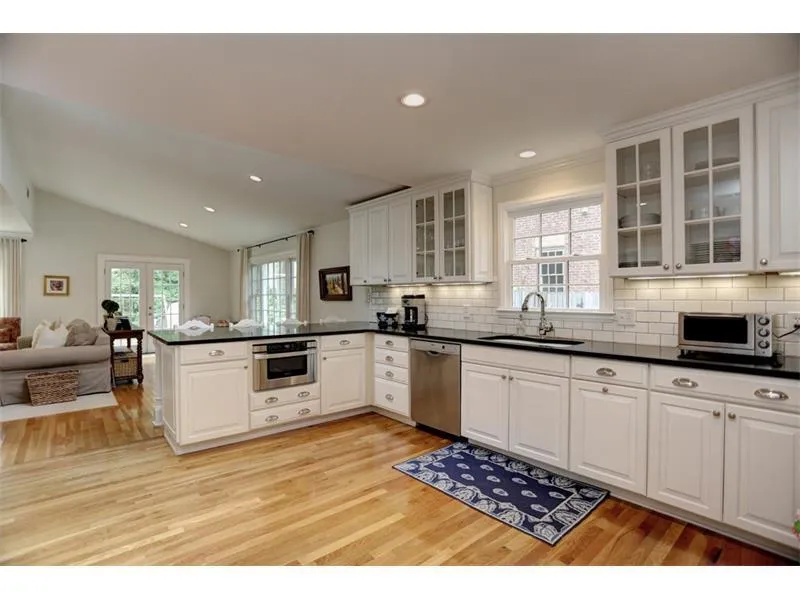 4691 E Conway Drive Nw, Atlanta, Georgia 30327, 3 Bedrooms Bedrooms, ,2 BathroomsBathrooms,Residential,Sold,4691 E Conway Drive Nw,5859804