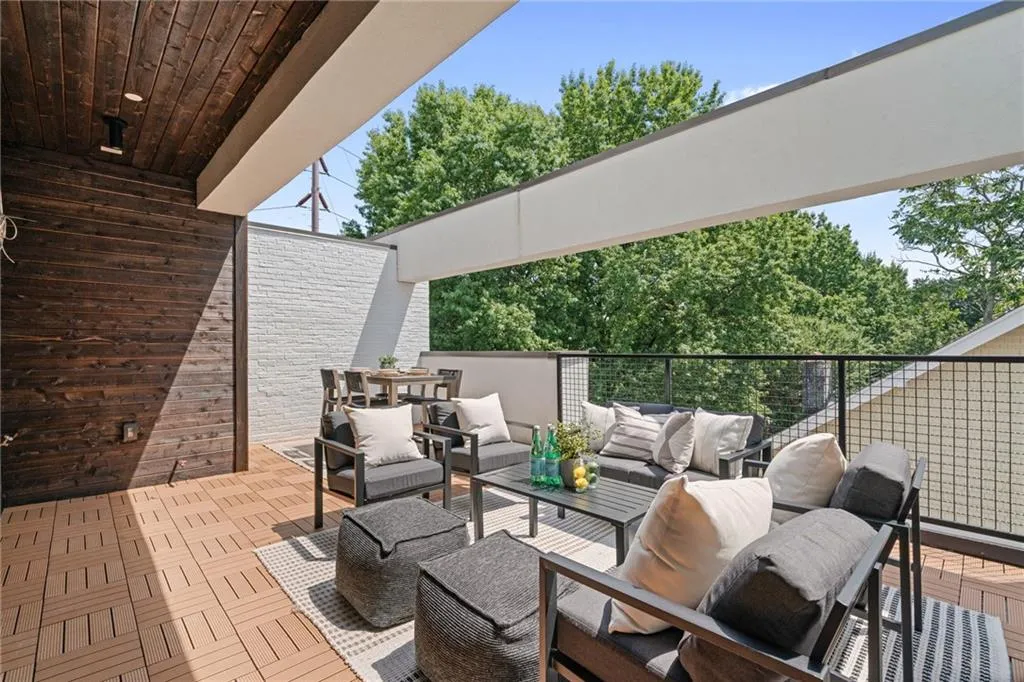 1204 Piedmont Avenue Ne Unit 2, Atlanta, Georgia 30309, 3 Bedrooms Bedrooms, ,3 BathroomsBathrooms,Residential,For Sale,1204 Piedmont Avenue Ne Unit 2,7633960