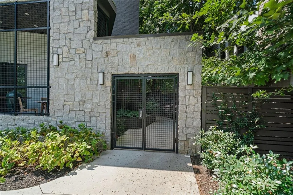 1204 Piedmont Avenue Ne Unit 2, Atlanta, Georgia 30309, 3 Bedrooms Bedrooms, ,3 BathroomsBathrooms,Residential,For Sale,1204 Piedmont Avenue Ne Unit 2,7633960