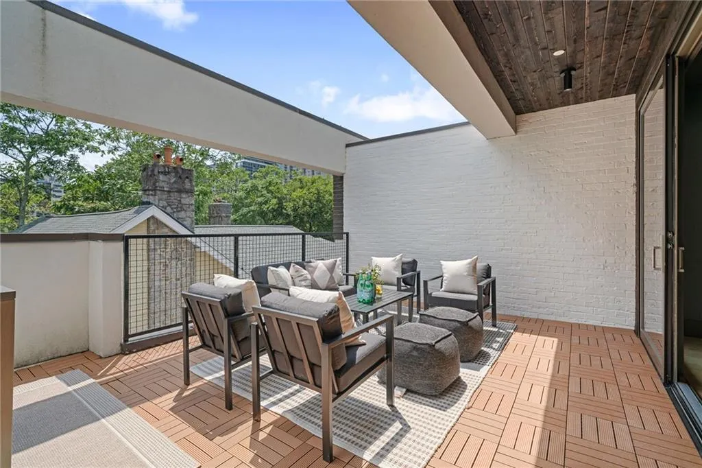 1204 Piedmont Avenue Ne Unit 2, Atlanta, Georgia 30309, 3 Bedrooms Bedrooms, ,3 BathroomsBathrooms,Residential,For Sale,1204 Piedmont Avenue Ne Unit 2,7633960