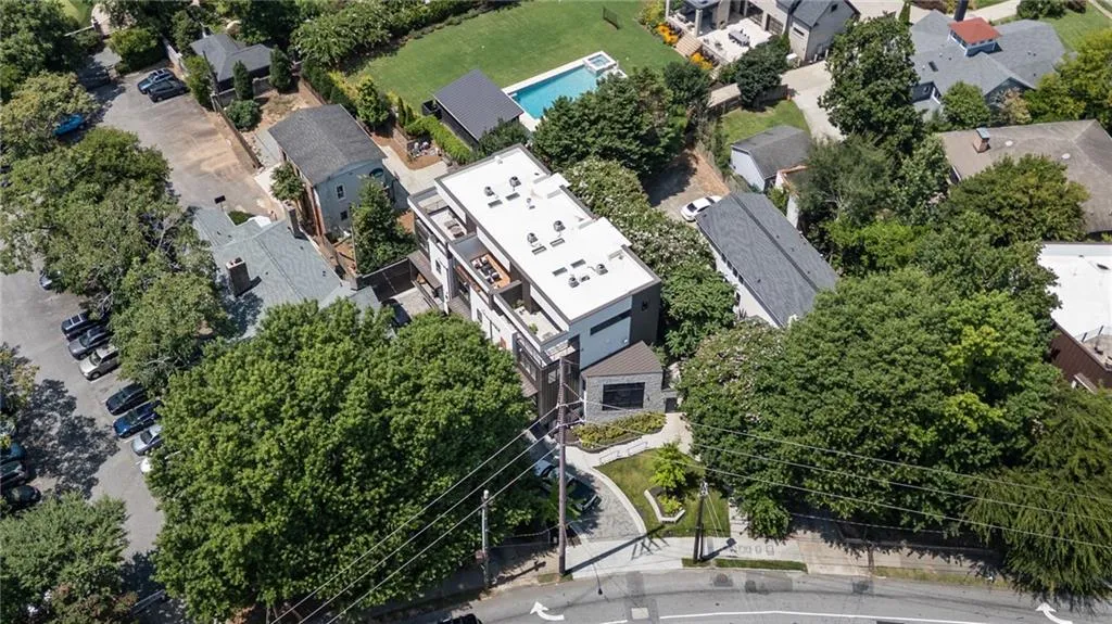 1204 Piedmont Avenue Ne Unit 2, Atlanta, Georgia 30309, 3 Bedrooms Bedrooms, ,3 BathroomsBathrooms,Residential,For Sale,1204 Piedmont Avenue Ne Unit 2,7633960