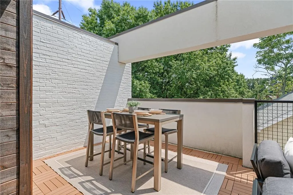 1204 Piedmont Avenue Ne Unit 2, Atlanta, Georgia 30309, 3 Bedrooms Bedrooms, ,3 BathroomsBathrooms,Residential,For Sale,1204 Piedmont Avenue Ne Unit 2,7633960