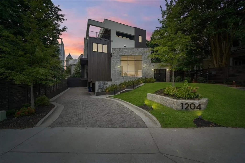 1204 Piedmont Avenue Ne Unit 2, Atlanta, Georgia 30309, 3 Bedrooms Bedrooms, ,3 BathroomsBathrooms,Residential,For Sale,1204 Piedmont Avenue Ne Unit 2,7633960