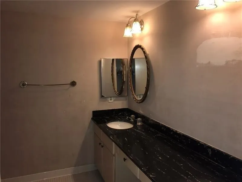 6851 Roswell Road Unit B14, Atlanta, Georgia 30328, 3 Bedrooms Bedrooms, ,2 BathroomsBathrooms,Residential,Sold,6851 Roswell Road Unit B14,6071627