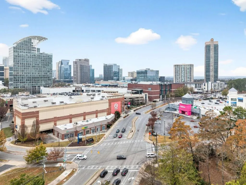 3668 Kingsboro Road Ne Unit 11, Atlanta, Georgia 30319, 2 Bedrooms Bedrooms, ,1 BathroomBathrooms,Residential,For Sale,3668 Kingsboro Road Ne Unit 11,7690203