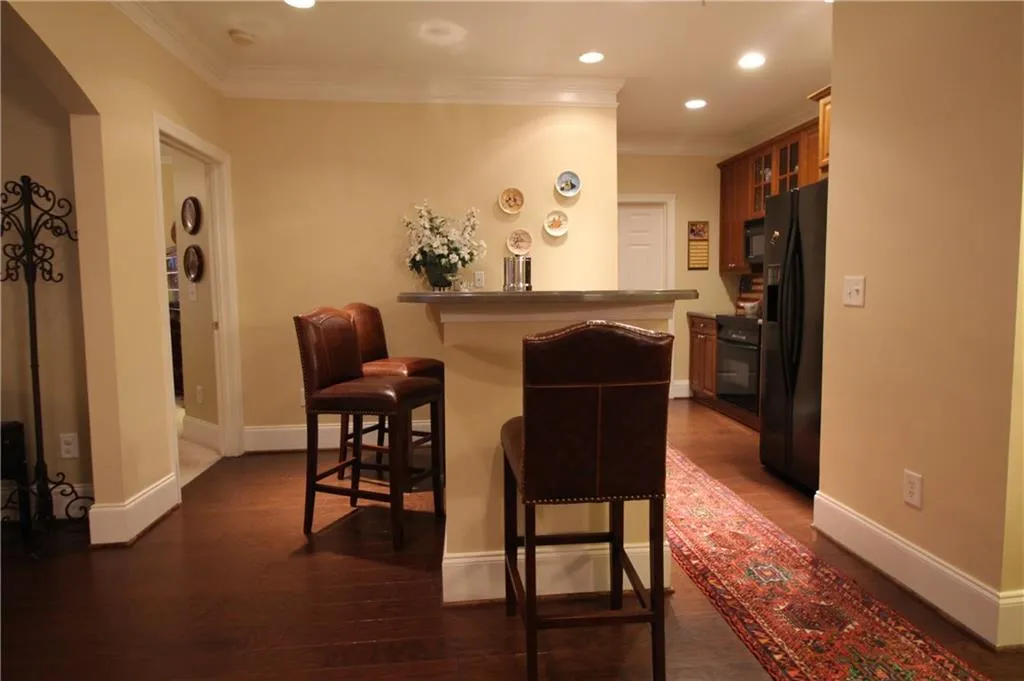 4100 Paces Walk Se Unit 2104, Atlanta, Georgia 30339, 3 Bedrooms Bedrooms, ,2 BathroomsBathrooms,Residential,Sold,4100 Paces Walk Se Unit 2104,5808909