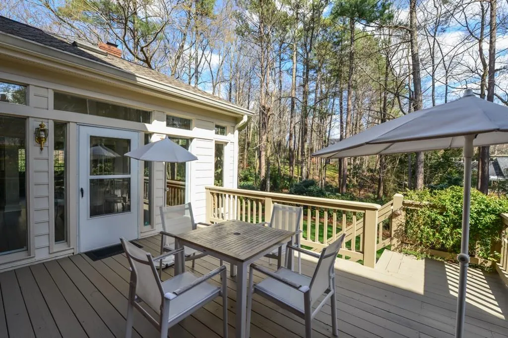 5585 Errol Place, Sandy Springs, Georgia 30327, 5 Bedrooms Bedrooms, ,4 BathroomsBathrooms,Residential,Sold,5585 Errol Place,5653617