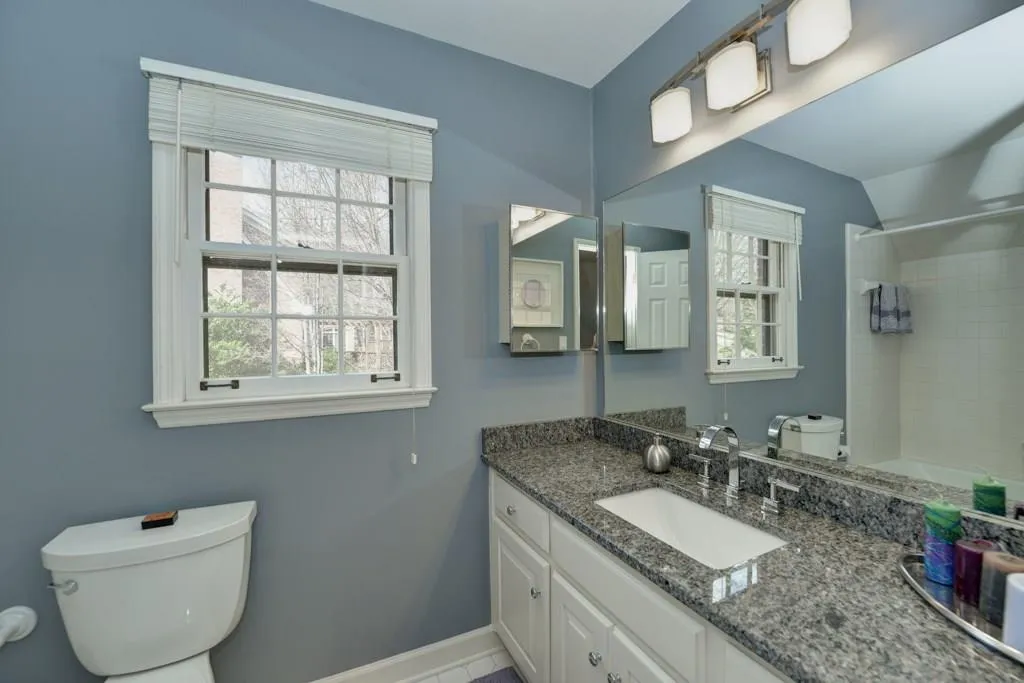 5585 Errol Place, Sandy Springs, Georgia 30327, 5 Bedrooms Bedrooms, ,4 BathroomsBathrooms,Residential,Sold,5585 Errol Place,5653617