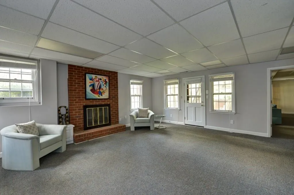 5585 Errol Place, Sandy Springs, Georgia 30327, 5 Bedrooms Bedrooms, ,4 BathroomsBathrooms,Residential,Sold,5585 Errol Place,5653617