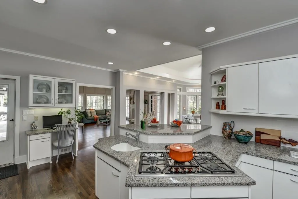 5585 Errol Place, Sandy Springs, Georgia 30327, 5 Bedrooms Bedrooms, ,4 BathroomsBathrooms,Residential,Sold,5585 Errol Place,5653617