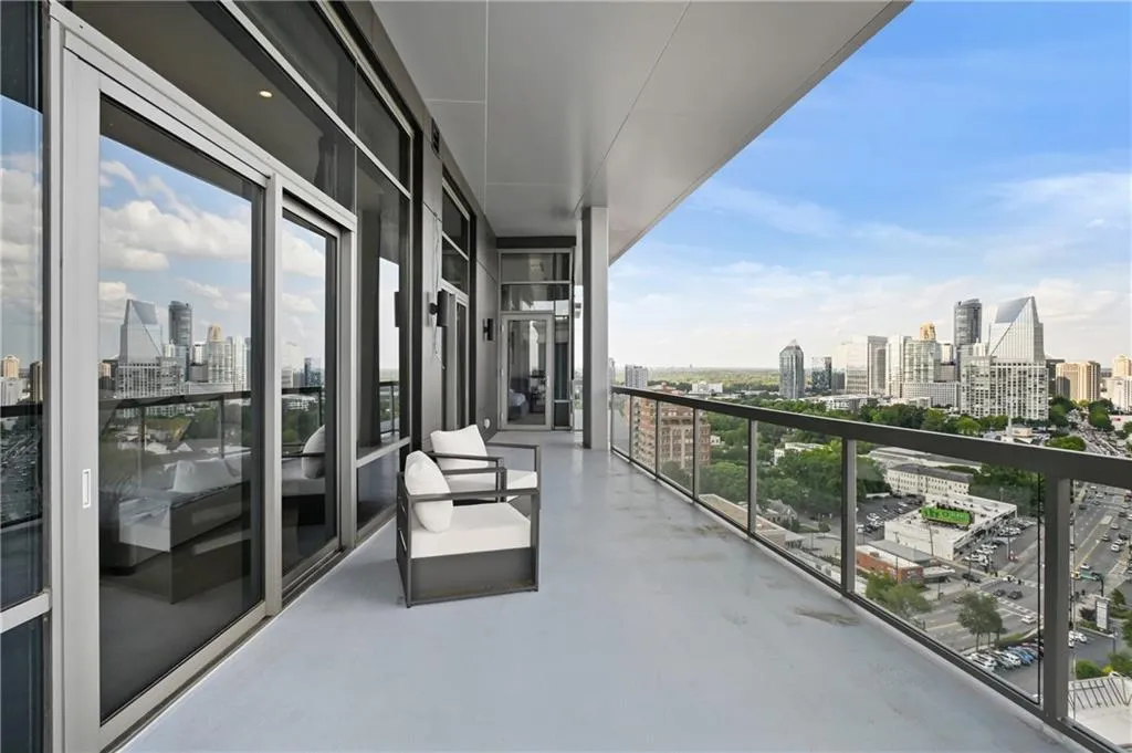 3107 Peachtree Road Ne Unit 2003 Aka Ph3, Atlanta, Georgia 30305, 4 Bedrooms Bedrooms, ,3 BathroomsBathrooms,Residential,For Sale,3107 Peachtree Road Ne Unit 2003 Aka Ph3,7580269