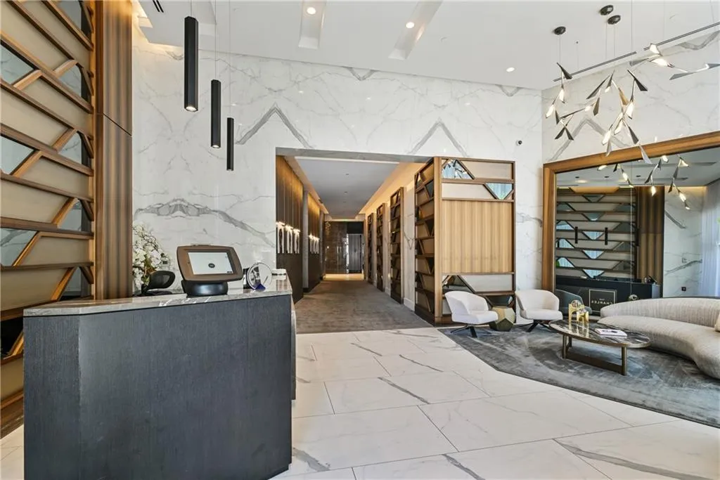 3107 Peachtree Road Ne Unit 2003 Aka Ph3, Atlanta, Georgia 30305, 4 Bedrooms Bedrooms, ,3 BathroomsBathrooms,Residential,For Sale,3107 Peachtree Road Ne Unit 2003 Aka Ph3,7580269