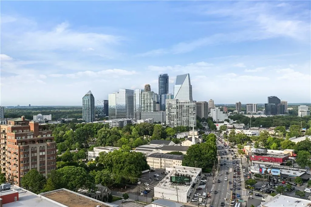 3107 Peachtree Road Ne Unit 2003 Aka Ph3, Atlanta, Georgia 30305, 4 Bedrooms Bedrooms, ,3 BathroomsBathrooms,Residential,For Sale,3107 Peachtree Road Ne Unit 2003 Aka Ph3,7580269