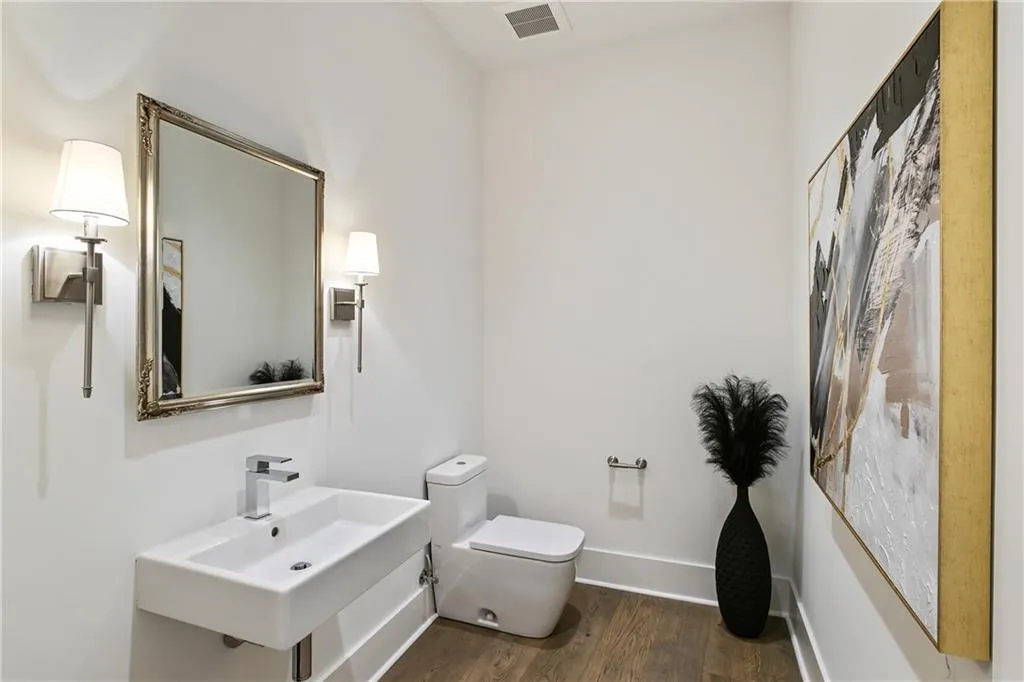 3107 Peachtree Road Ne Unit 2003 Aka Ph3, Atlanta, Georgia 30305, 4 Bedrooms Bedrooms, ,3 BathroomsBathrooms,Residential,For Sale,3107 Peachtree Road Ne Unit 2003 Aka Ph3,7580269