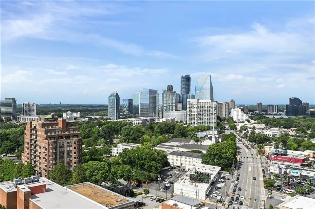 3107 Peachtree Road Ne Unit 2003 Aka Ph3, Atlanta, Georgia 30305, 4 Bedrooms Bedrooms, ,3 BathroomsBathrooms,Residential,For Sale,3107 Peachtree Road Ne Unit 2003 Aka Ph3,7580269