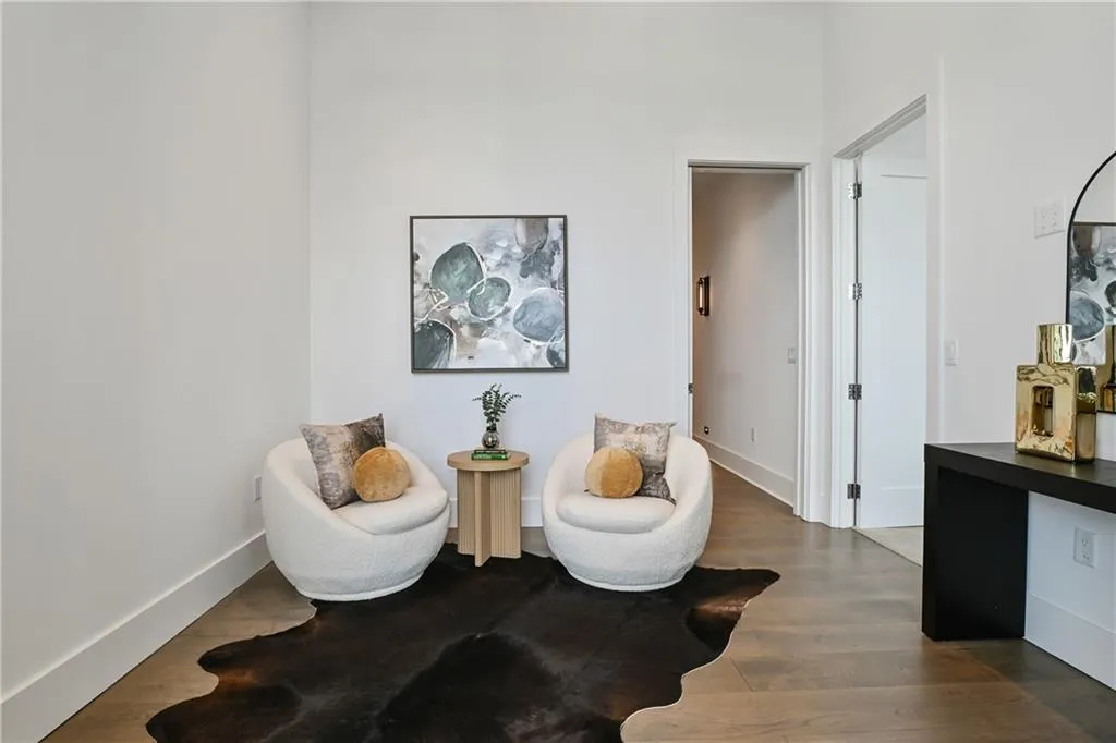 3107 Peachtree Road Ne Unit 2003 Aka Ph3, Atlanta, Georgia 30305, 4 Bedrooms Bedrooms, ,3 BathroomsBathrooms,Residential,For Sale,3107 Peachtree Road Ne Unit 2003 Aka Ph3,7580269