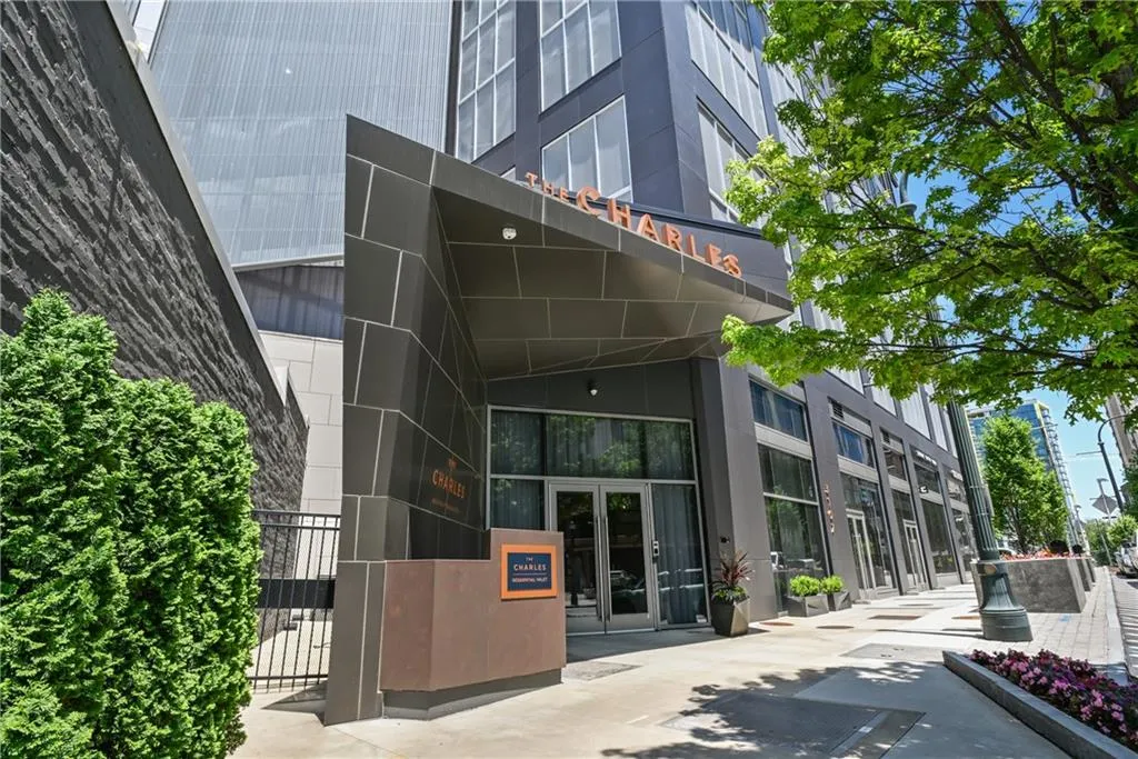 3107 Peachtree Road Ne Unit 2003 Aka Ph3, Atlanta, Georgia 30305, 4 Bedrooms Bedrooms, ,3 BathroomsBathrooms,Residential,For Sale,3107 Peachtree Road Ne Unit 2003 Aka Ph3,7580269