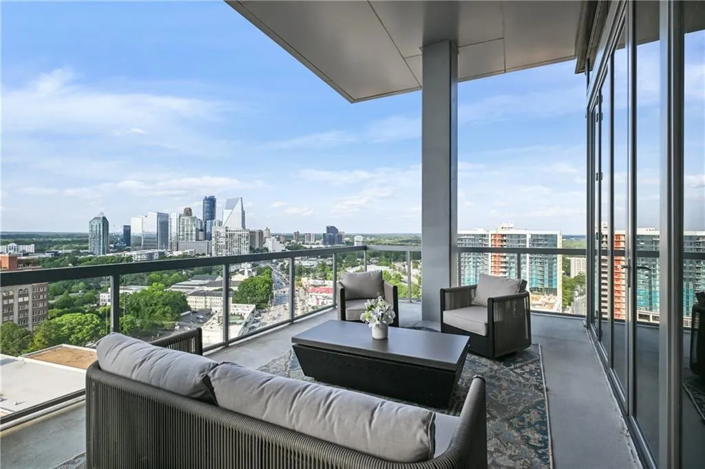 3107 Peachtree Road Ne Unit 2003 Aka Ph3, Atlanta, Georgia 30305, 4 Bedrooms Bedrooms, ,3 BathroomsBathrooms,Residential,For Sale,3107 Peachtree Road Ne Unit 2003 Aka Ph3,7580269