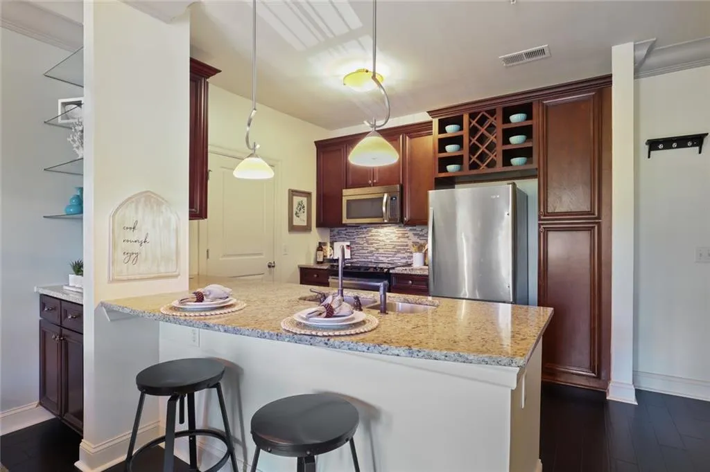 901 Abernathy Road Unit 4260, Sandy Springs, Georgia 30328, 2 Bedrooms Bedrooms, ,2 BathroomsBathrooms,Residential,Sold,901 Abernathy Road Unit 4260,6802873