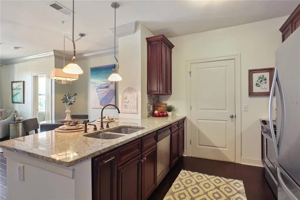 901 Abernathy Road Unit 4260, Sandy Springs, Georgia 30328, 2 Bedrooms Bedrooms, ,2 BathroomsBathrooms,Residential,Sold,901 Abernathy Road Unit 4260,6802873