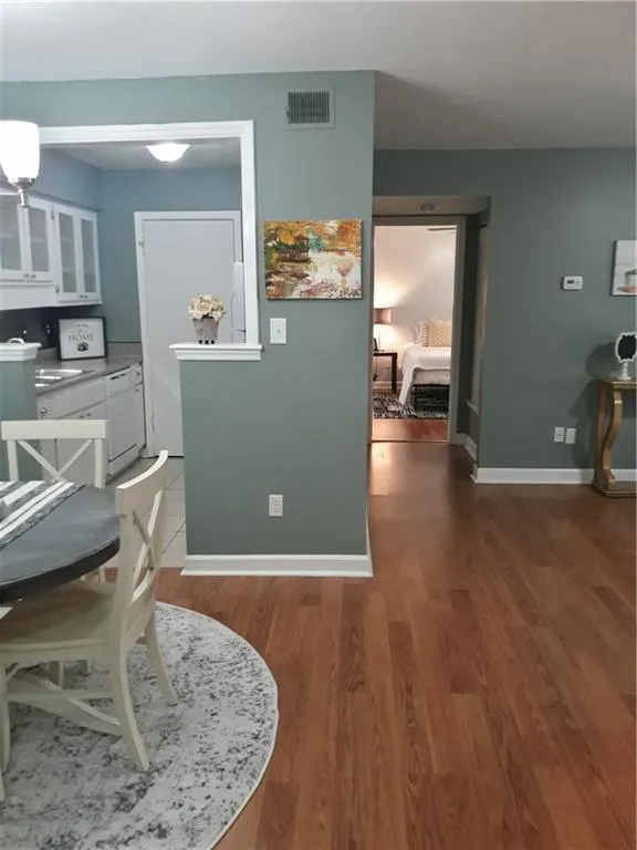 1512 Wingate Way, Sandy Springs, Georgia 30350, 2 Bedrooms Bedrooms, ,2 BathroomsBathrooms,Residential,Sold,1512 Wingate Way,6809571