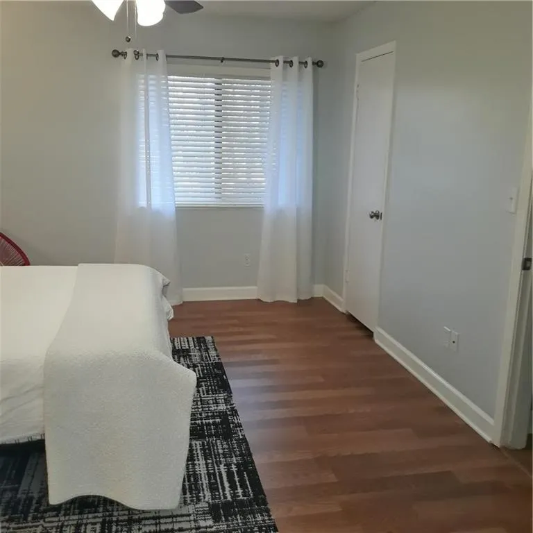 1512 Wingate Way, Sandy Springs, Georgia 30350, 2 Bedrooms Bedrooms, ,2 BathroomsBathrooms,Residential,Sold,1512 Wingate Way,6809571