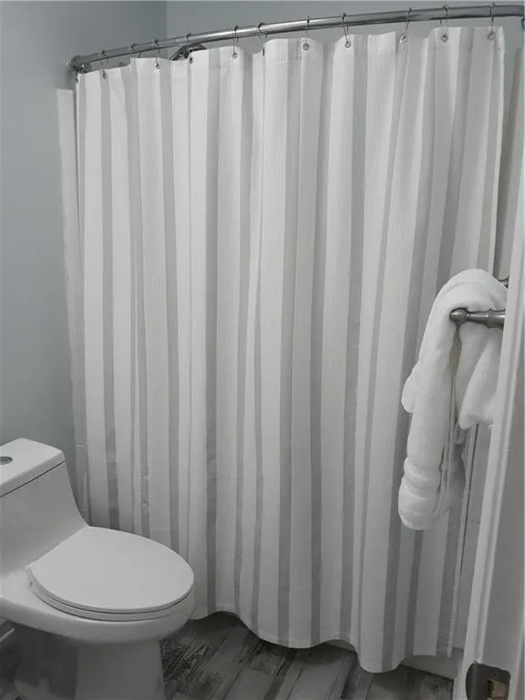 1512 Wingate Way, Sandy Springs, Georgia 30350, 2 Bedrooms Bedrooms, ,2 BathroomsBathrooms,Residential,Sold,1512 Wingate Way,6809571