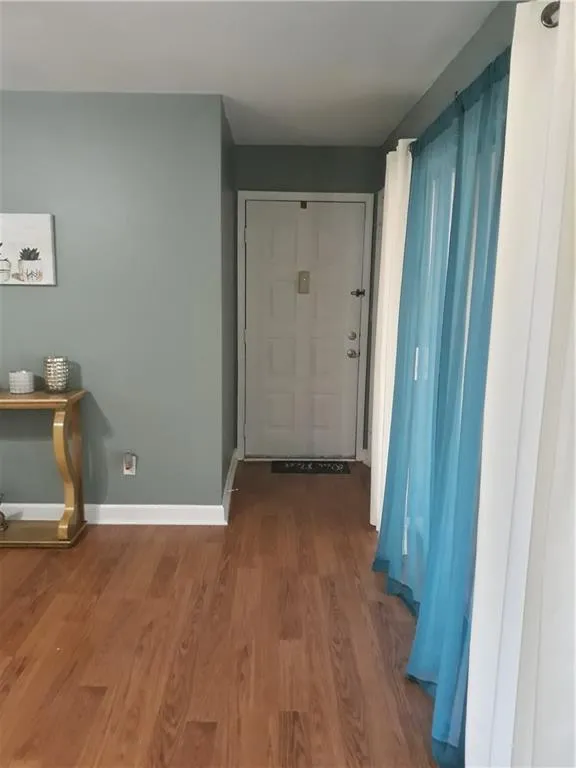 1512 Wingate Way, Sandy Springs, Georgia 30350, 2 Bedrooms Bedrooms, ,2 BathroomsBathrooms,Residential,Sold,1512 Wingate Way,6809571