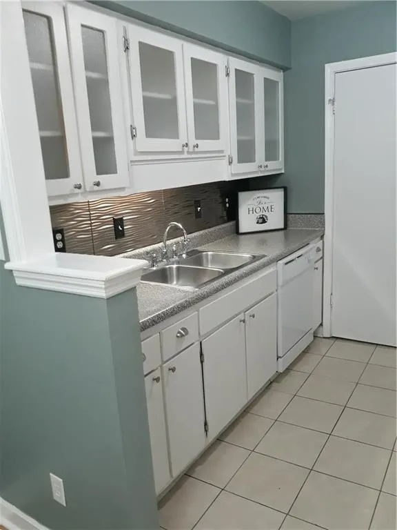 1512 Wingate Way, Sandy Springs, Georgia 30350, 2 Bedrooms Bedrooms, ,2 BathroomsBathrooms,Residential,Sold,1512 Wingate Way,6809571