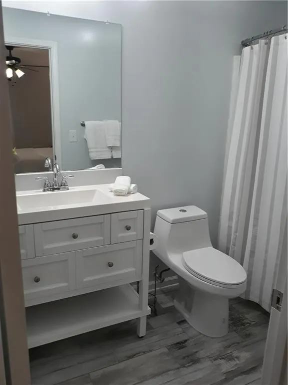 1512 Wingate Way, Sandy Springs, Georgia 30350, 2 Bedrooms Bedrooms, ,2 BathroomsBathrooms,Residential,Sold,1512 Wingate Way,6809571