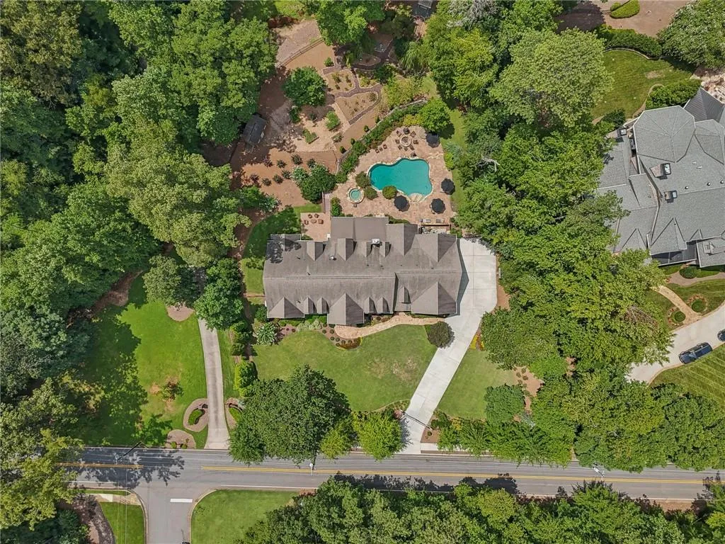 5600 Long Island Drive Nw, Sandy Springs, Georgia 30327, 6 Bedrooms Bedrooms, ,6 BathroomsBathrooms,Residential,Sold,5600 Long Island Drive Nw,7436351 5600 Long Island Drive Nw, Sandy Springs, Georgia 30327, 6 Bedrooms Bedrooms, ,6 BathroomsBathrooms,Residential,Sold,5600 Long Island Drive Nw,7436351