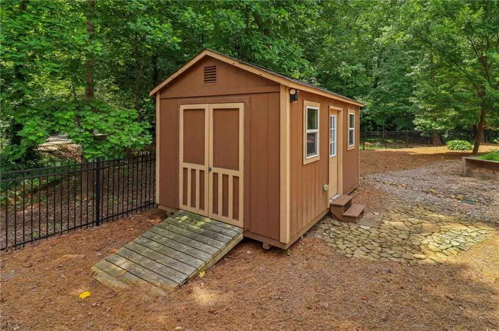 5600 Long Island Drive Nw, Sandy Springs, Georgia 30327, 6 Bedrooms Bedrooms, ,6 BathroomsBathrooms,Residential,Sold,5600 Long Island Drive Nw,7436351 5600 Long Island Drive Nw, Sandy Springs, Georgia 30327, 6 Bedrooms Bedrooms, ,6 BathroomsBathrooms,Residential,Sold,5600 Long Island Drive Nw,7436351