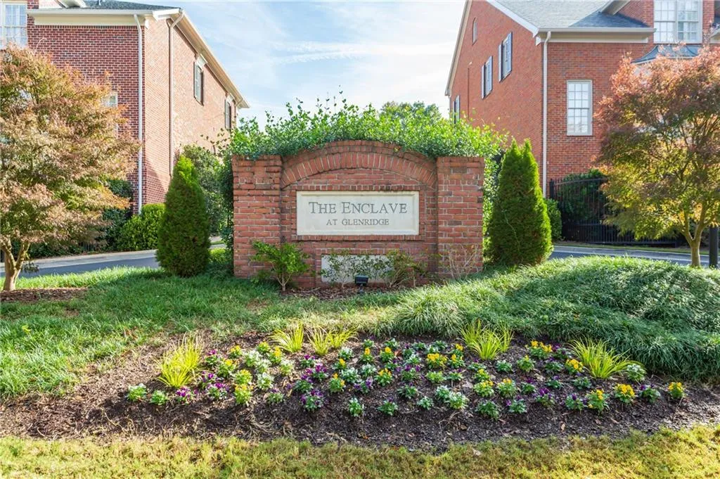 535 Enclave Circle, Atlanta, Georgia 30342, 5 Bedrooms Bedrooms, ,3 BathroomsBathrooms,Residential,Sold,535 Enclave Circle,6663829
