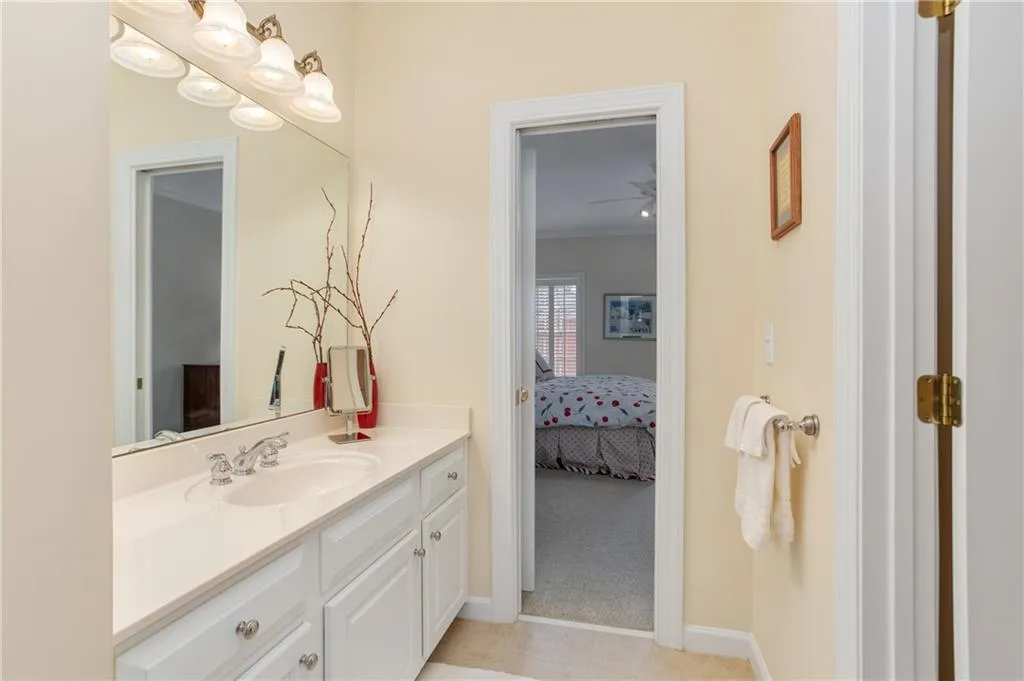 535 Enclave Circle, Atlanta, Georgia 30342, 5 Bedrooms Bedrooms, ,3 BathroomsBathrooms,Residential,Sold,535 Enclave Circle,6663829