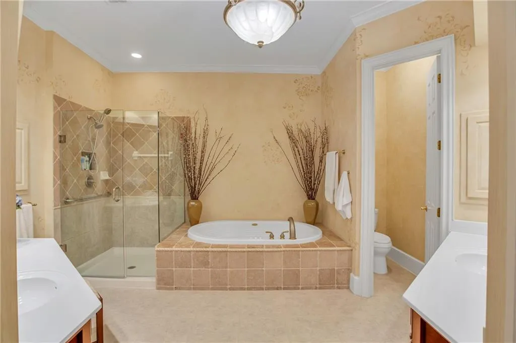 535 Enclave Circle, Atlanta, Georgia 30342, 5 Bedrooms Bedrooms, ,3 BathroomsBathrooms,Residential,Sold,535 Enclave Circle,6663829