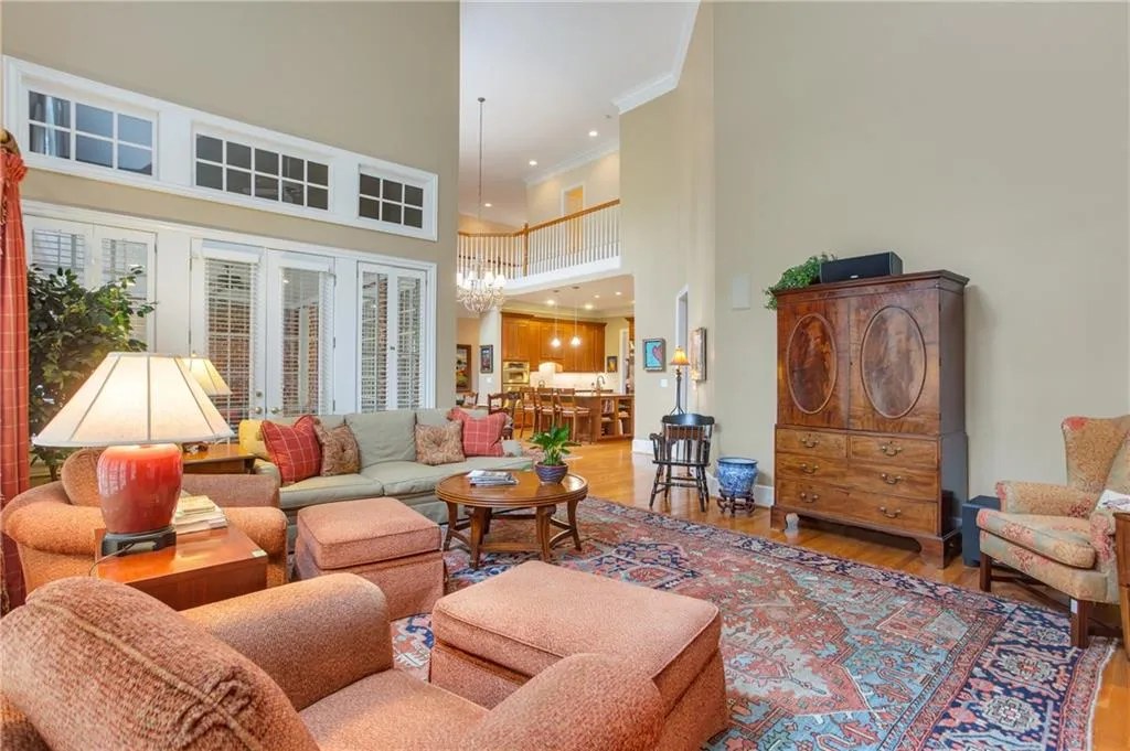 535 Enclave Circle, Atlanta, Georgia 30342, 5 Bedrooms Bedrooms, ,3 BathroomsBathrooms,Residential,Sold,535 Enclave Circle,6663829