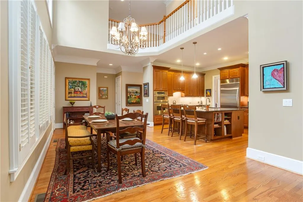 535 Enclave Circle, Atlanta, Georgia 30342, 5 Bedrooms Bedrooms, ,3 BathroomsBathrooms,Residential,Sold,535 Enclave Circle,6663829