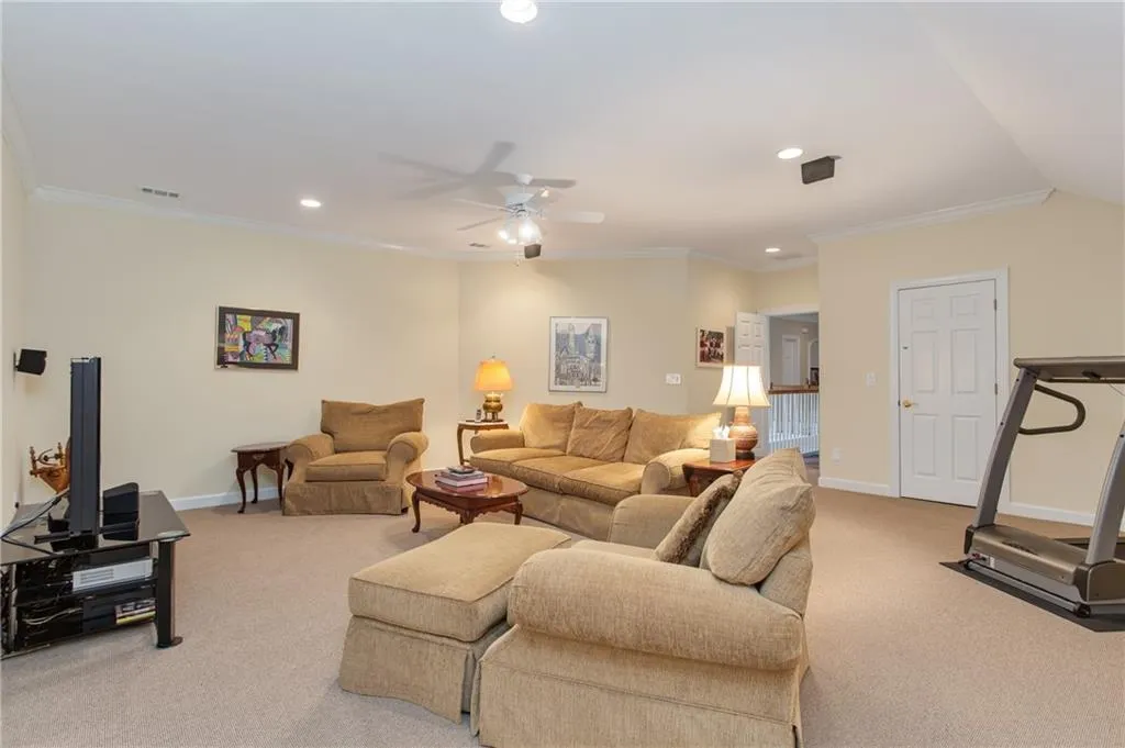 535 Enclave Circle, Atlanta, Georgia 30342, 5 Bedrooms Bedrooms, ,3 BathroomsBathrooms,Residential,Sold,535 Enclave Circle,6663829