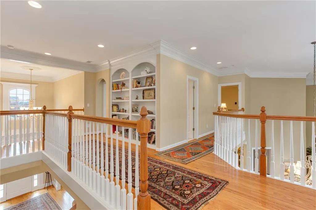 535 Enclave Circle, Atlanta, Georgia 30342, 5 Bedrooms Bedrooms, ,3 BathroomsBathrooms,Residential,Sold,535 Enclave Circle,6663829