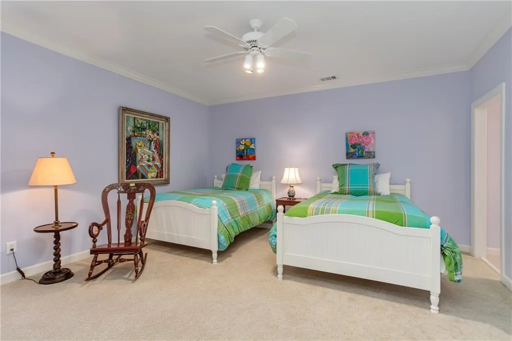 535 Enclave Circle, Atlanta, Georgia 30342, 5 Bedrooms Bedrooms, ,3 BathroomsBathrooms,Residential,Sold,535 Enclave Circle,6663829