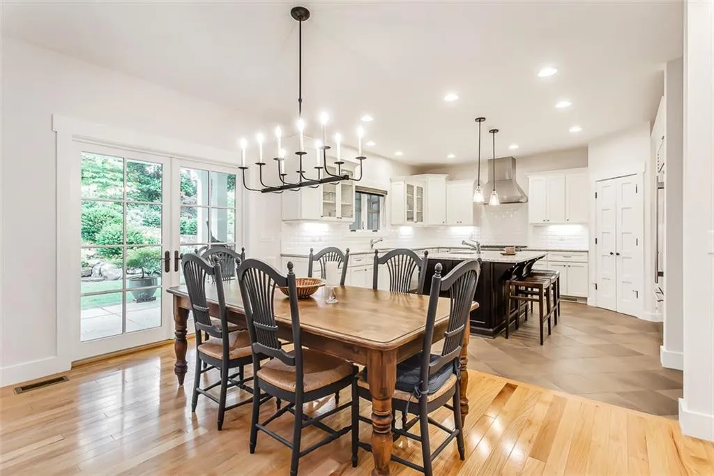 20 Angus Trail, Sandy Springs, Georgia 30328, 5 Bedrooms Bedrooms, ,4 BathroomsBathrooms,Residential,Sold,20 Angus Trail,6732843