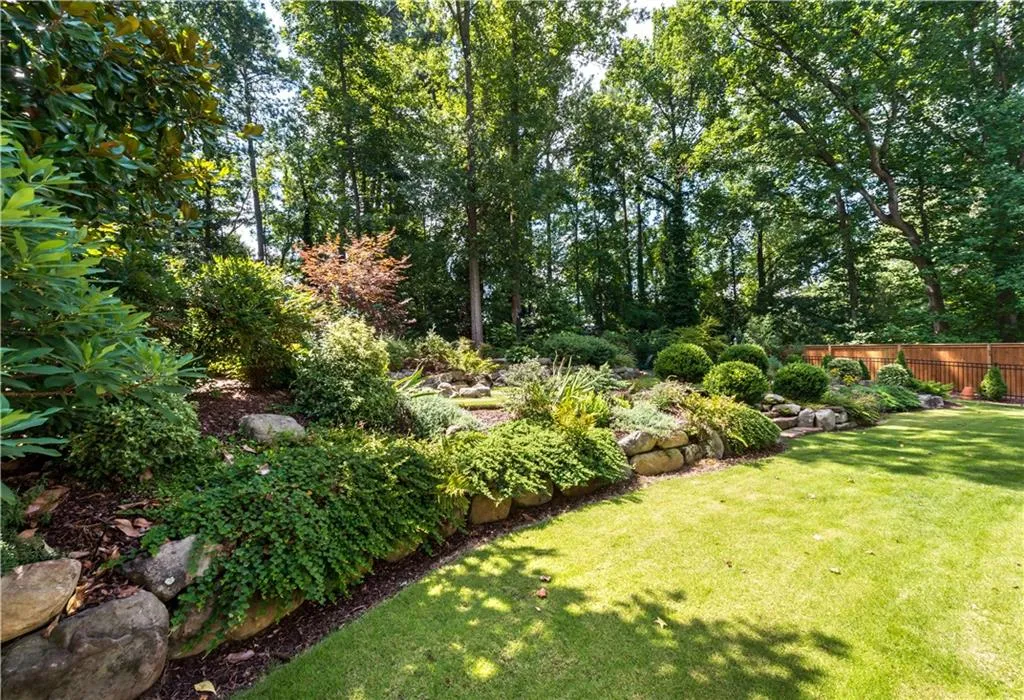 20 Angus Trail, Sandy Springs, Georgia 30328, 5 Bedrooms Bedrooms, ,4 BathroomsBathrooms,Residential,Sold,20 Angus Trail,6732843