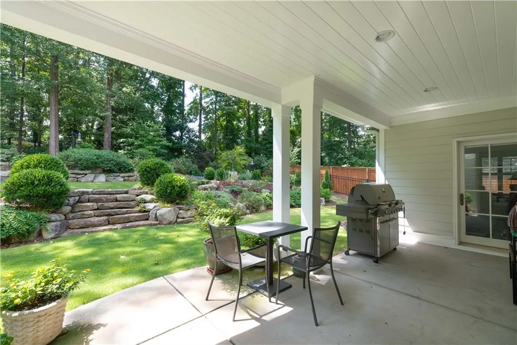 20 Angus Trail, Sandy Springs, Georgia 30328, 5 Bedrooms Bedrooms, ,4 BathroomsBathrooms,Residential,Sold,20 Angus Trail,6732843