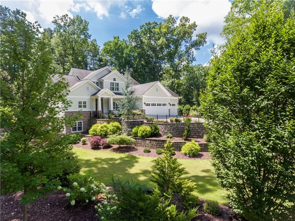 20 Angus Trail, Sandy Springs, Georgia 30328, 5 Bedrooms Bedrooms, ,4 BathroomsBathrooms,Residential,Sold,20 Angus Trail,6732843