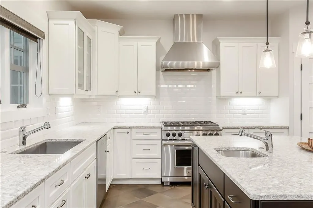 20 Angus Trail, Sandy Springs, Georgia 30328, 5 Bedrooms Bedrooms, ,4 BathroomsBathrooms,Residential,Sold,20 Angus Trail,6732843