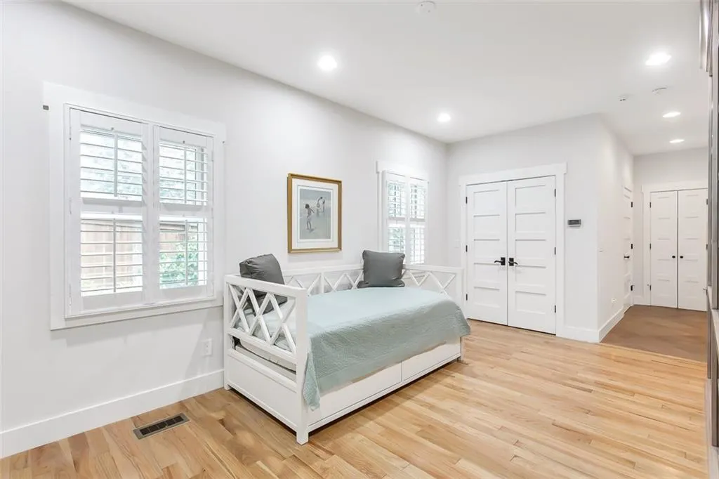 20 Angus Trail, Sandy Springs, Georgia 30328, 5 Bedrooms Bedrooms, ,4 BathroomsBathrooms,Residential,Sold,20 Angus Trail,6732843